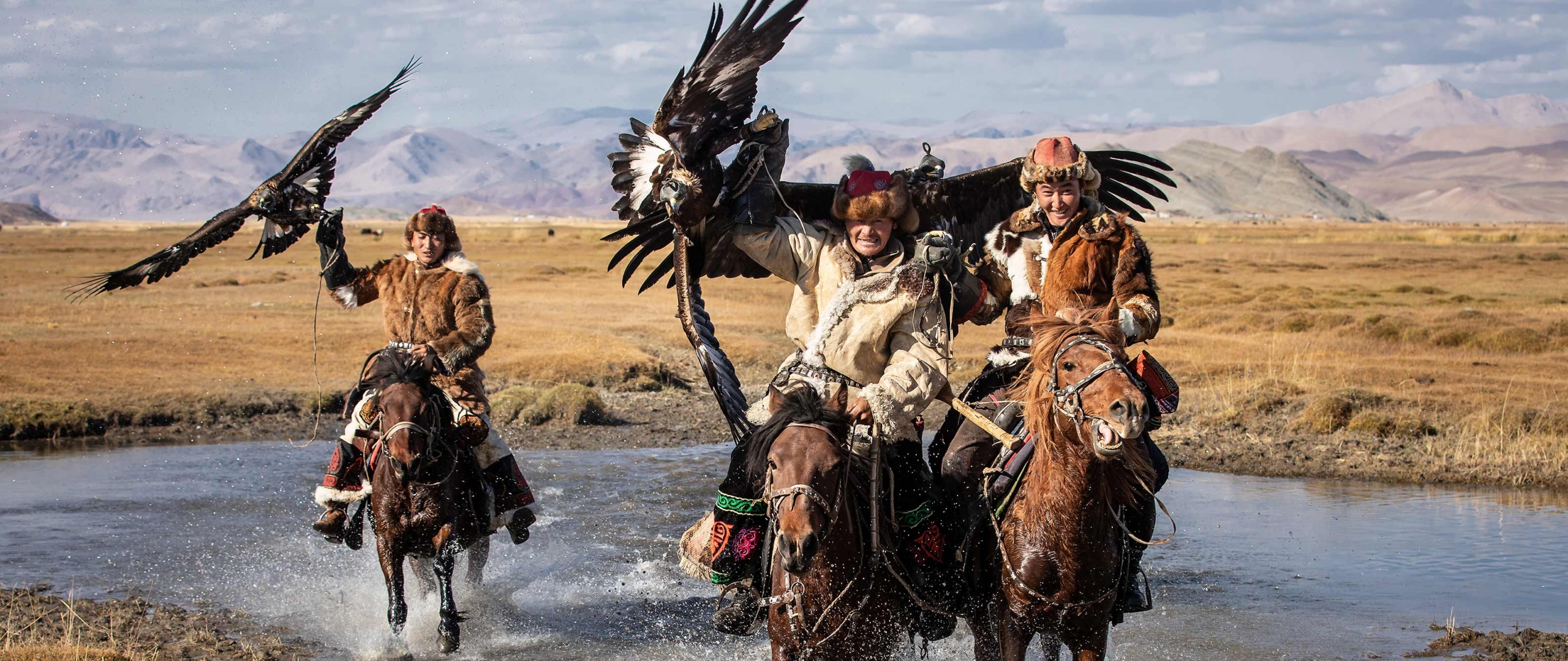 mongolei-trekkingreise-adlerjaeger-im-altai