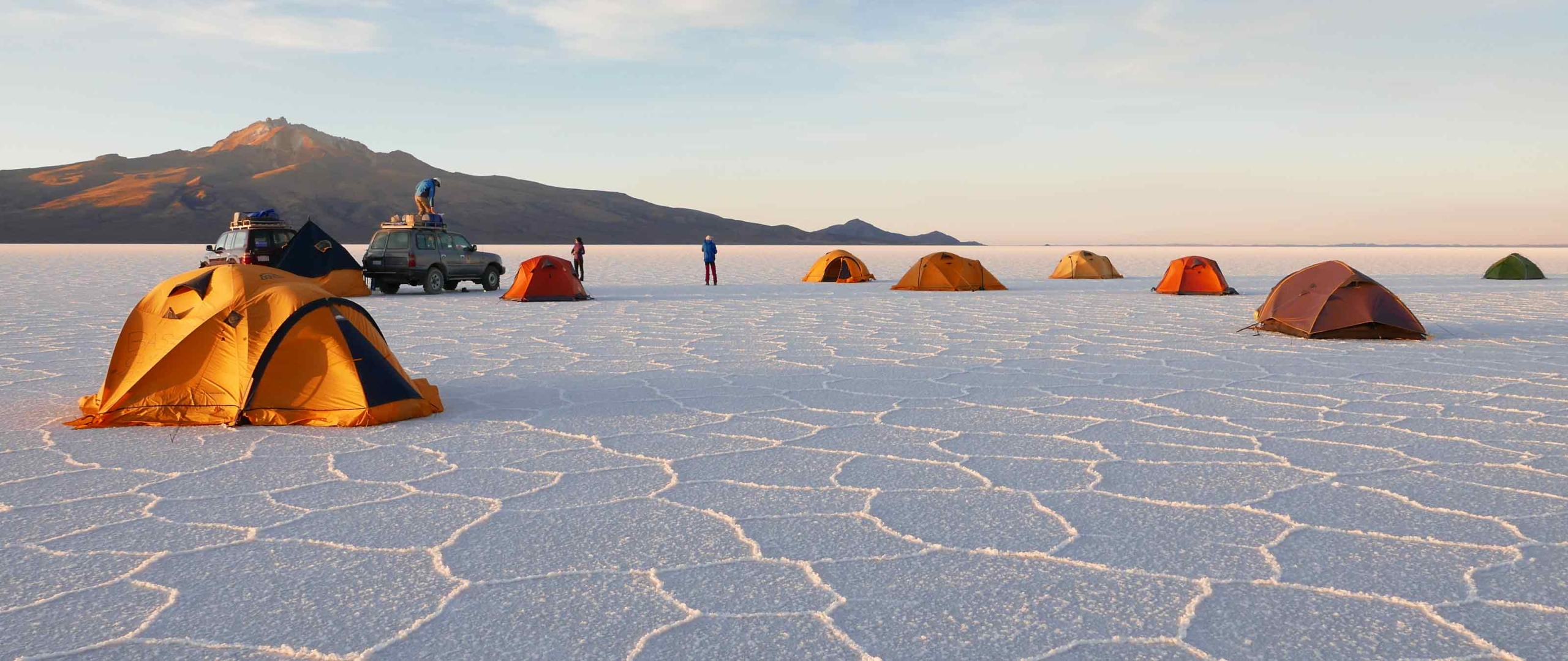 camp-auf-salar-uyuni-puretreks