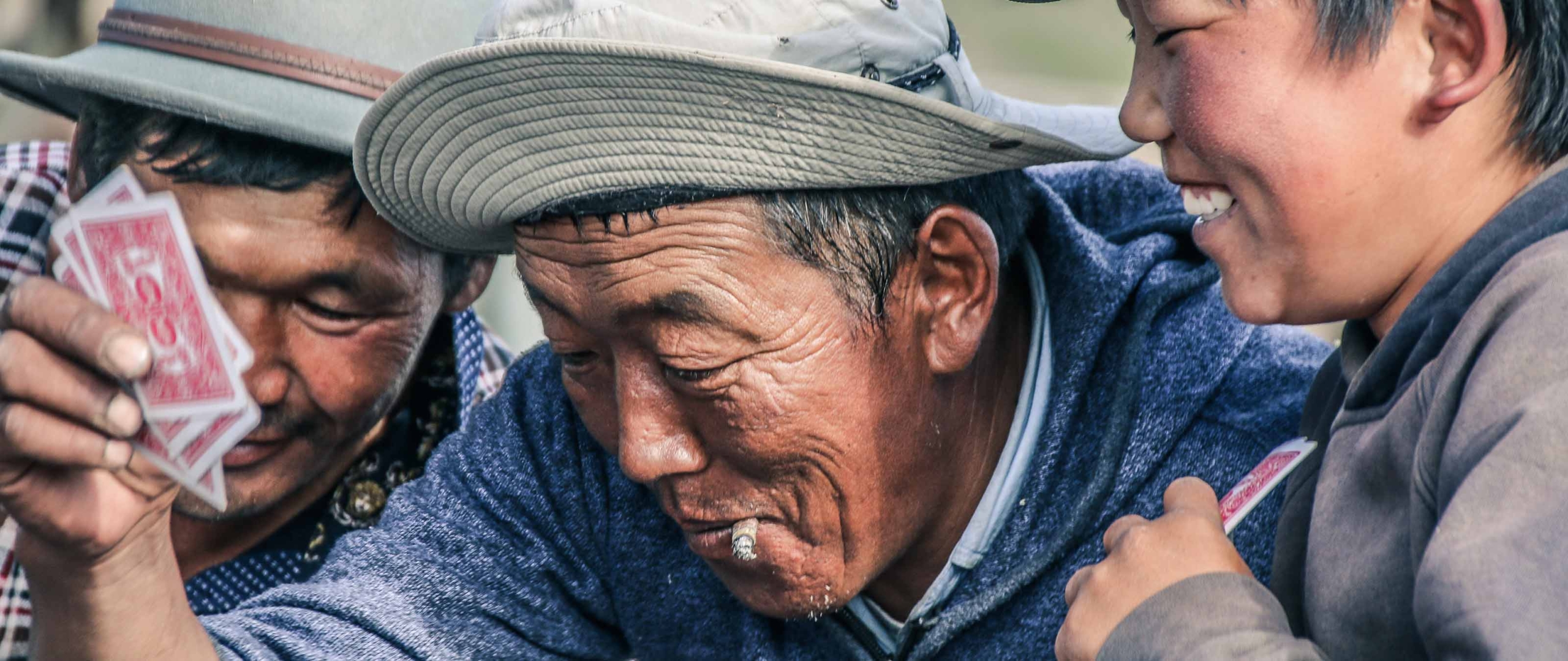 mongolei-altai-kasachen-beim-spiel