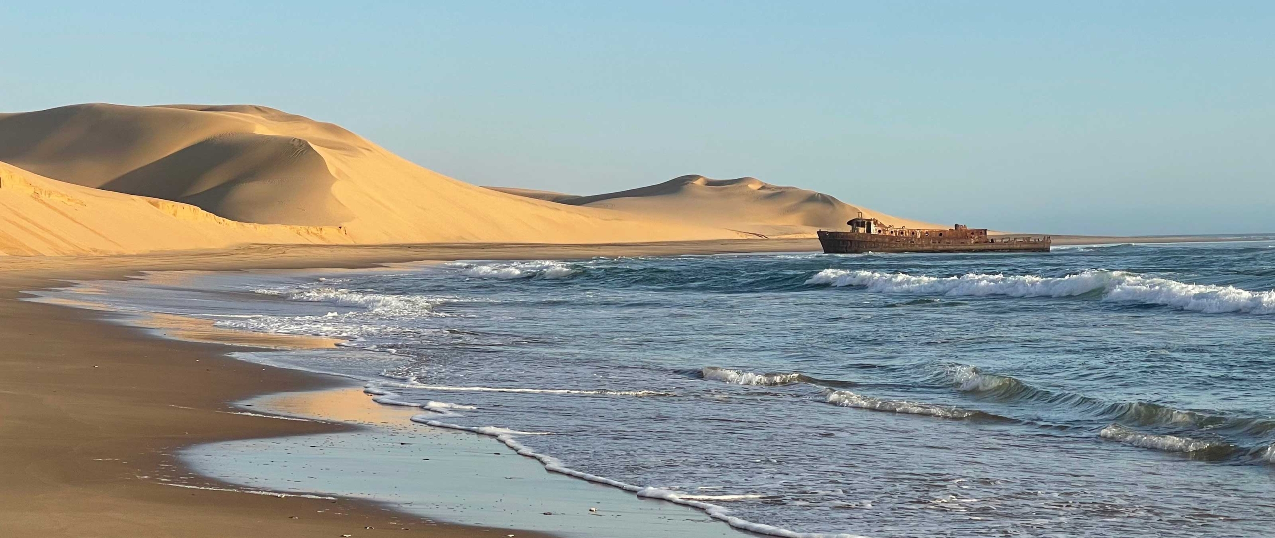 schiffswrack-shawnee-skelettkueste-namibia-wandern-puretreks